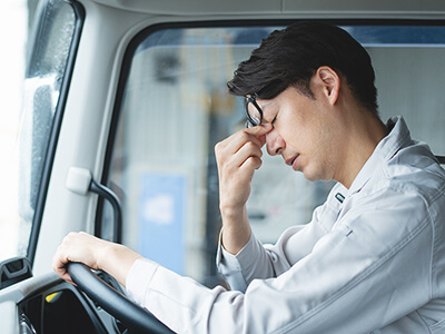 トラックドライバーは体力的にきつい？